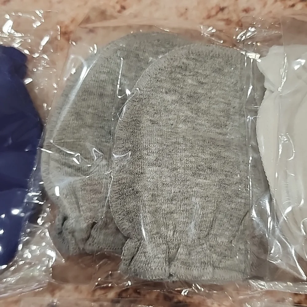 New never used newborn mittens - Picture 4 of 10